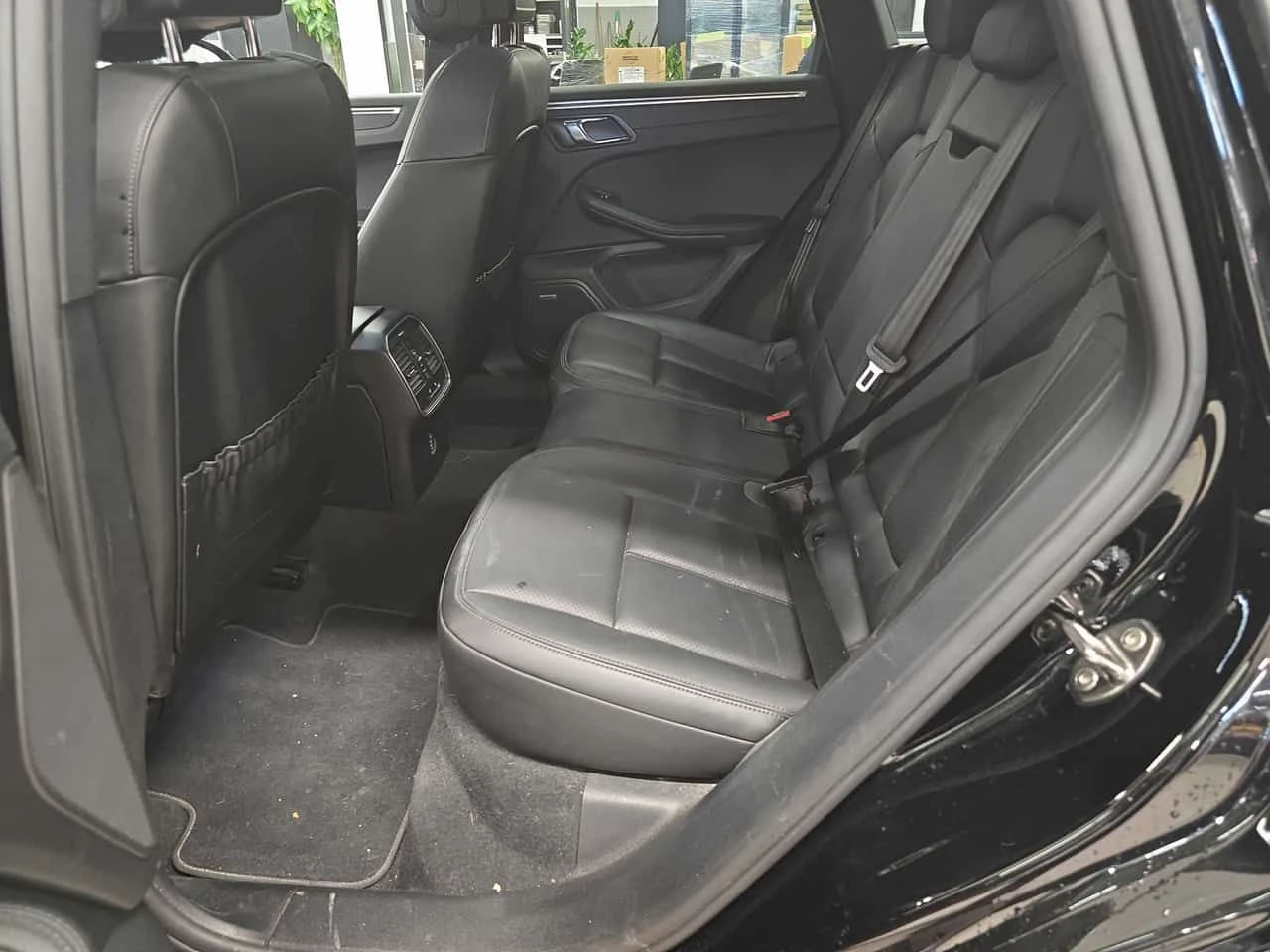 Porsche Macan * AWD * ОБДУХВАНЕ* BOSE* PANO* , снимка 17 - Автомобили и джипове - 54410842