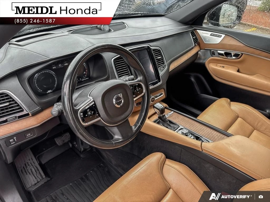 Volvo Xc90 T6 R-DESIGN* 4x4* HUD* DISTRONIC* PANO* 7 МЕСТА, снимка 7 - Автомобили и джипове - 55464995
