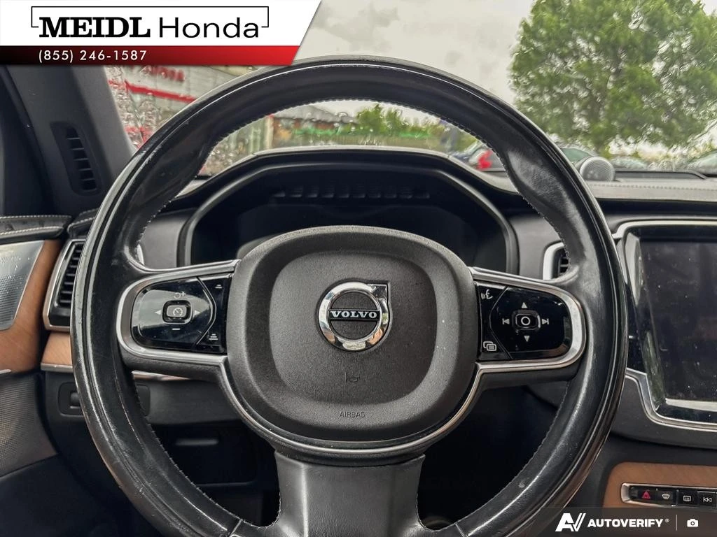 Volvo Xc90 T6 R-DESIGN* 4x4* HUD* DISTRONIC* PANO* 7 МЕСТА, снимка 13 - Автомобили и джипове - 55464995