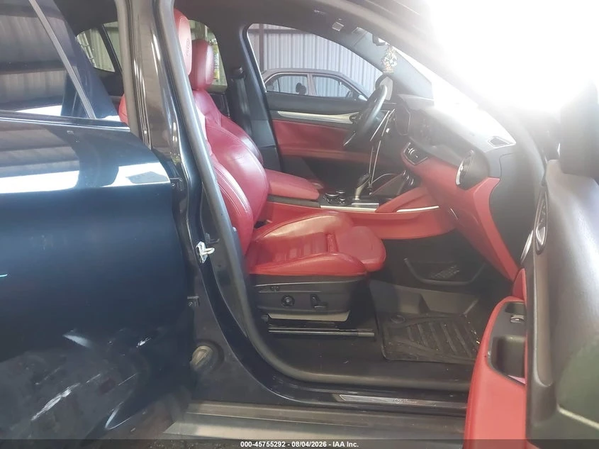 Alfa Romeo Stelvio 2.0l Ti Sport Awd, снимка 5 - Автомобили и джипове - 55591546
