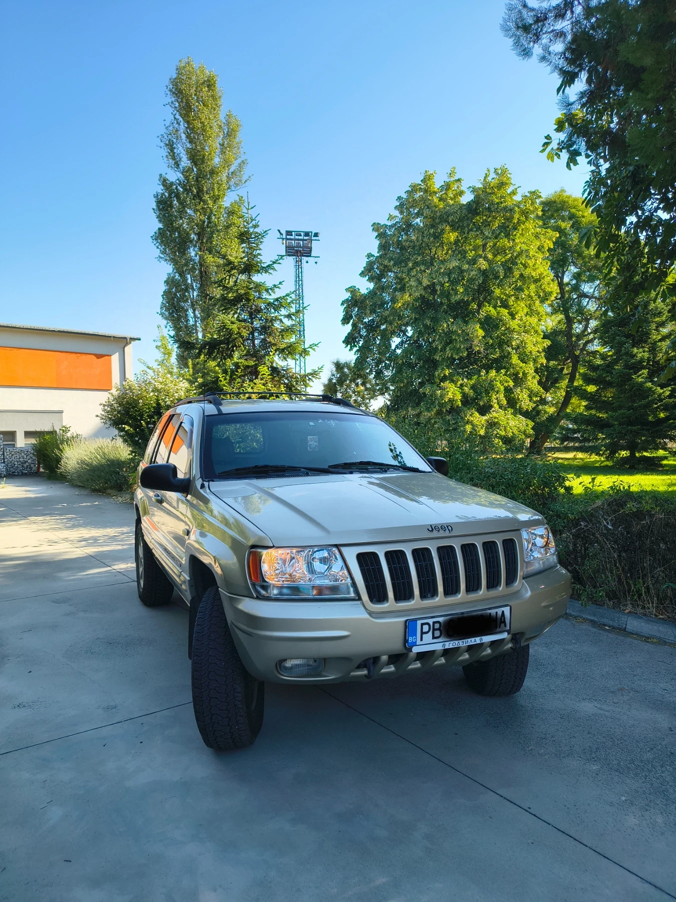 Jeep Grand cherokee 4.7 LIMITED, снимка 2 - Автомобили и джипове - 56040743