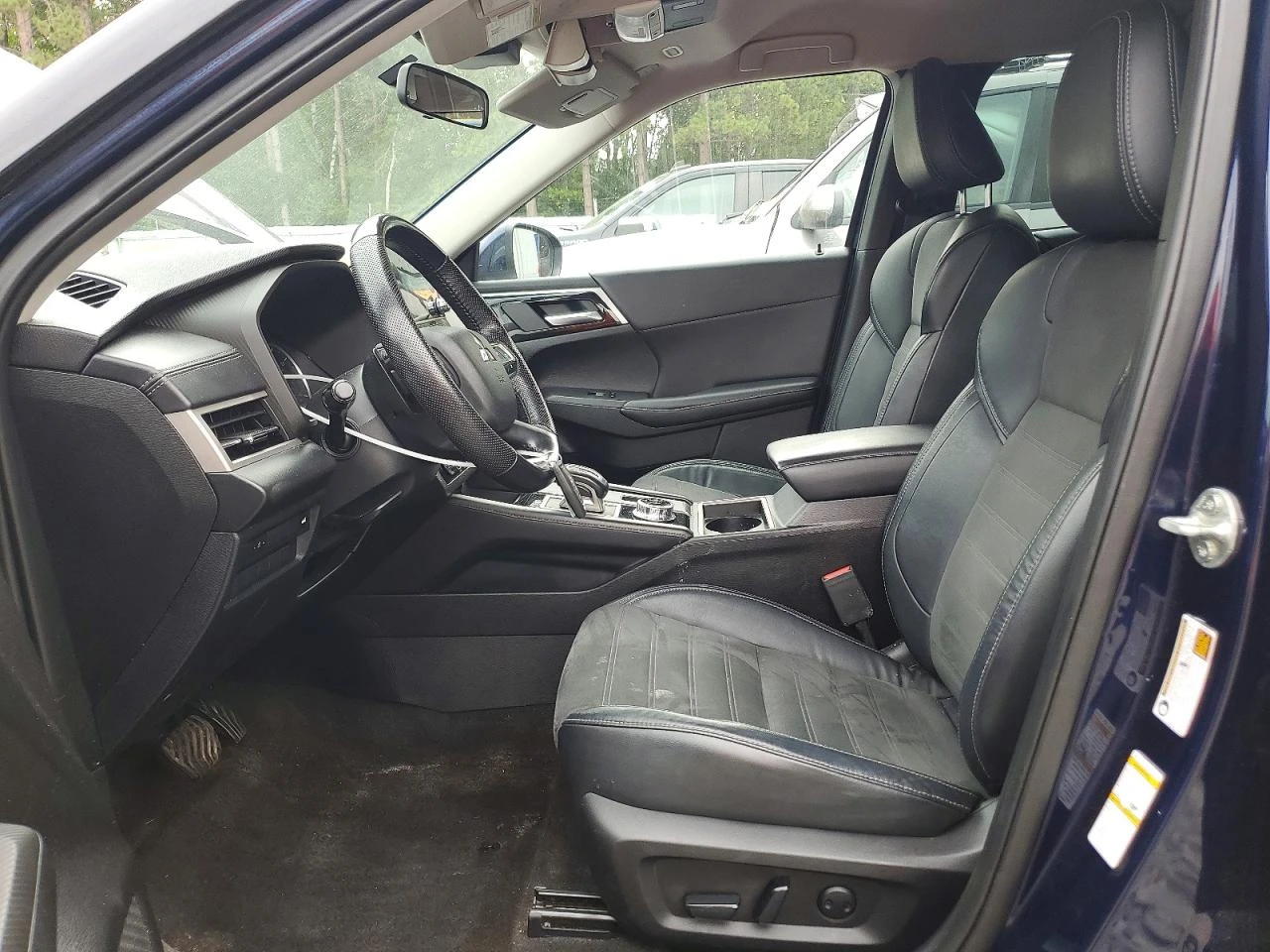 Mitsubishi Outlander 2.5l Se, снимка 7 - Автомобили и джипове - 56536707