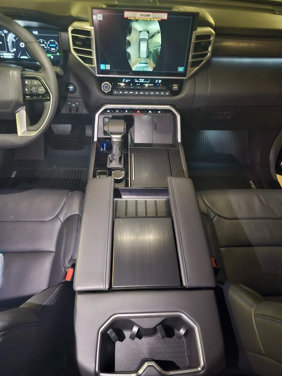 Toyota Sequoia Platinum, снимка 13 - Автомобили и джипове - 56544918