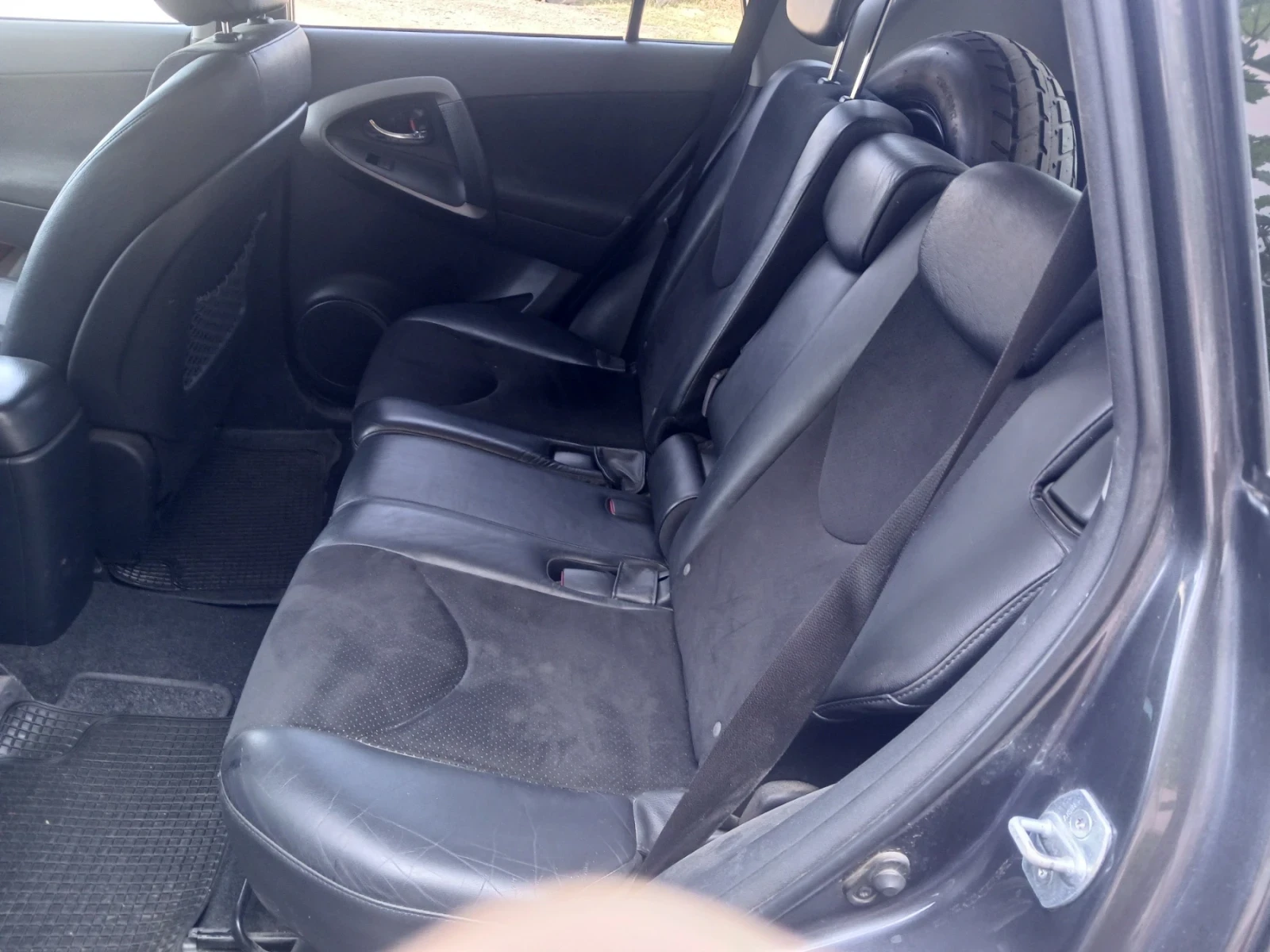 Toyota Rav4 Джип, снимка 7 - Автомобили и джипове - 56751493