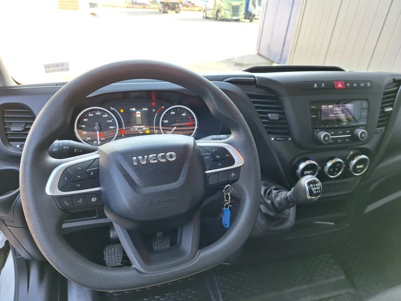 Iveco Daily 35C16, снимка 9 - Бусове и автобуси - 53441456