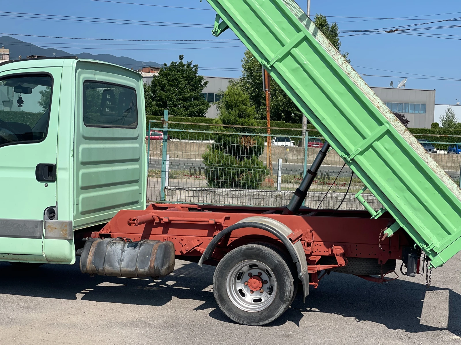 Iveco 35c11 2.8TDi Самосвал - изображение 4