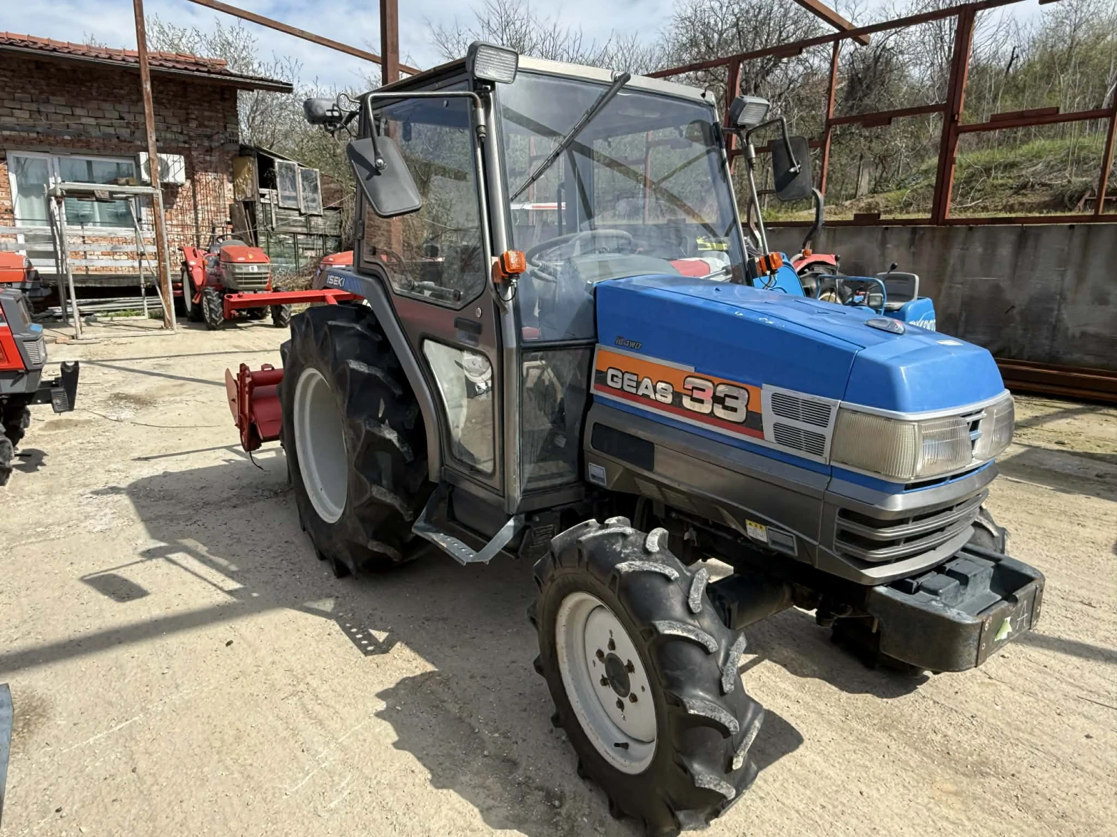 Трактор ISEKI TG33, снимка 2 - Селскостопанска техника - 54305144