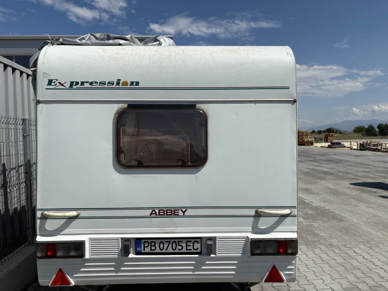 Каравана Swift Аби Вог 460, снимка 3 - Каравани и кемпери - 51277764