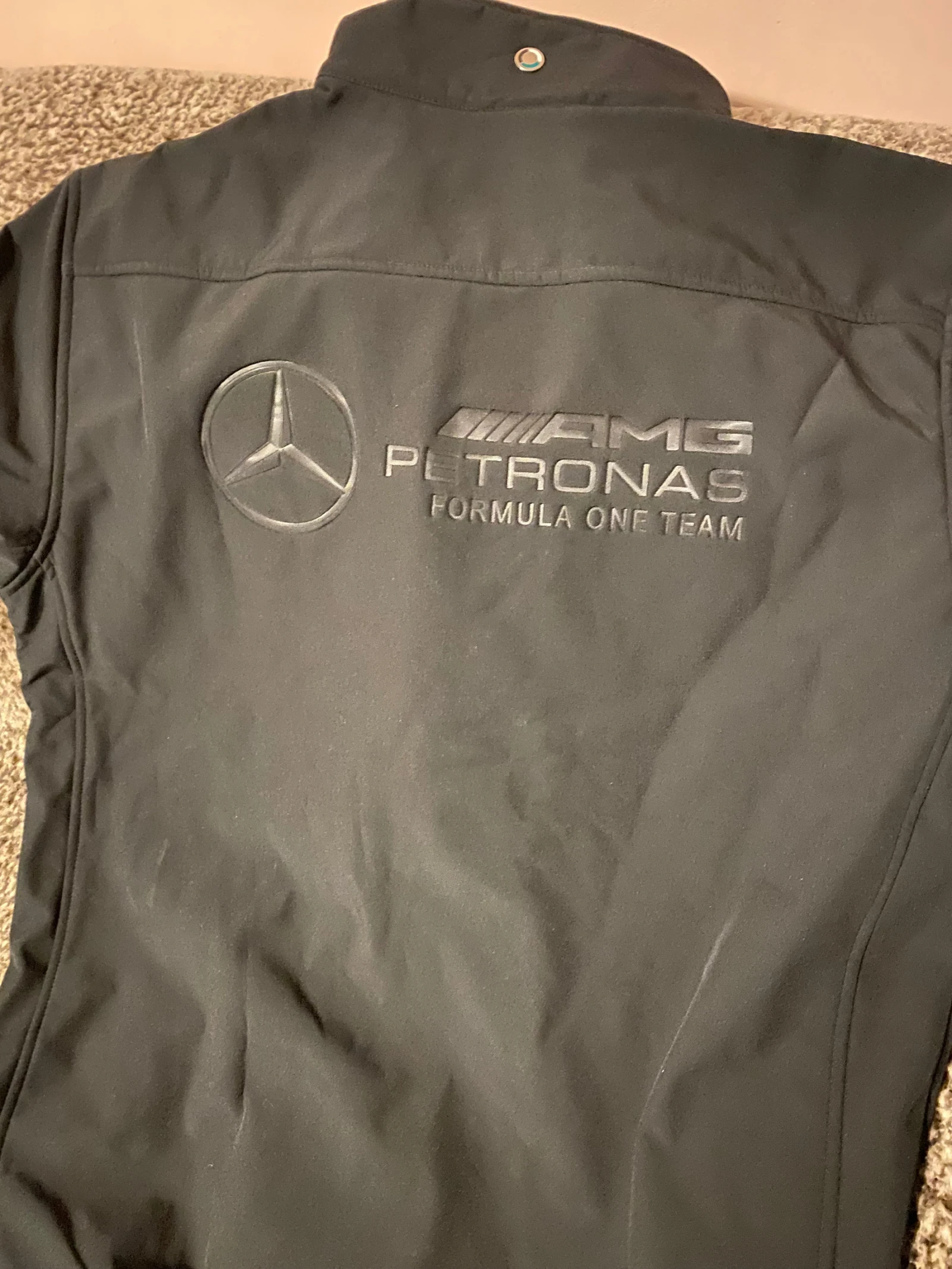 ���������� ��� Mercedes-Petronas | Mobile.bg � ����������� 4