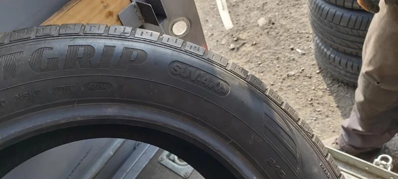 Гуми Летни 215/60R17, снимка 8 - Гуми и джанти - 31996856