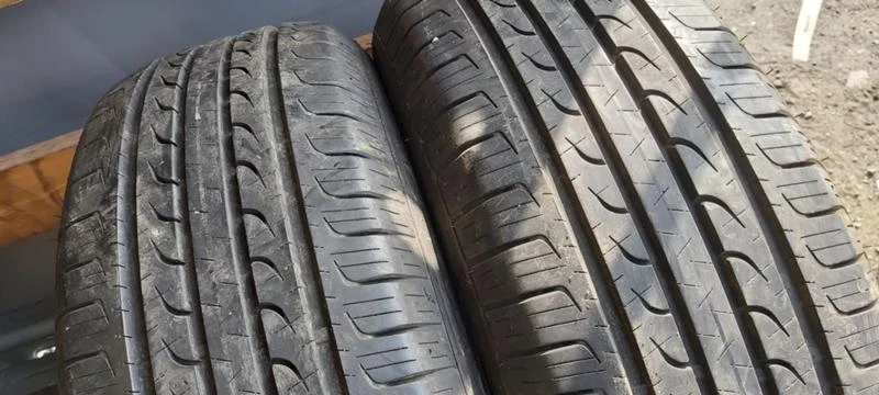 Гуми Летни 215/60R17, снимка 2 - Гуми и джанти - 31996856