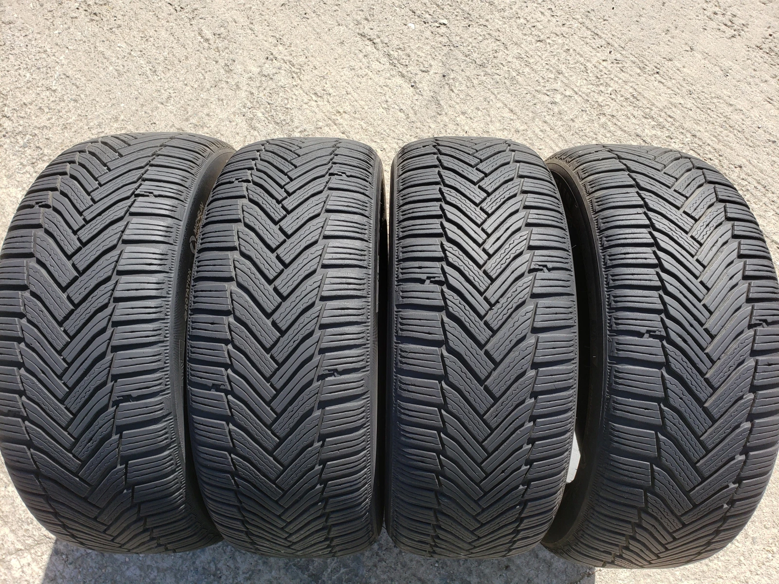 Гуми Зимни 215/55R16, снимка 2 - Гуми и джанти - 56337264